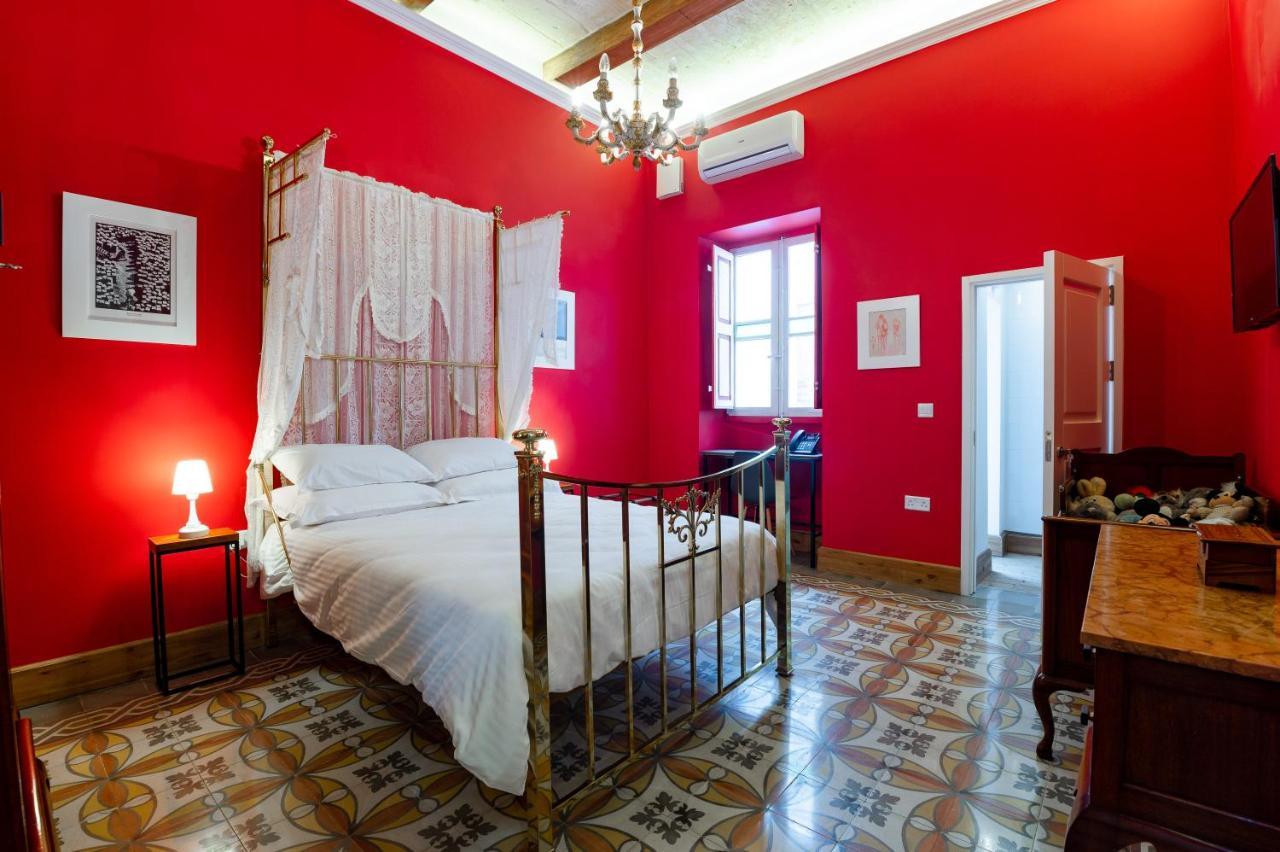 Monreal Boutique Townhouse - R024Rm4 Hotel Paola Luaran gambar